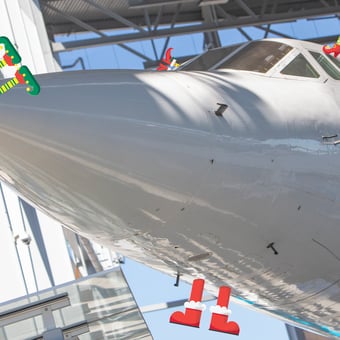 The Elves are fascinated by the mechanisms that made Concorde’s nose tilt